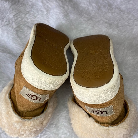 UGG MIKA CLASSIC CHESTNUT SUEDE KIDS SNEAKER BOOT - Picture 6 of 9